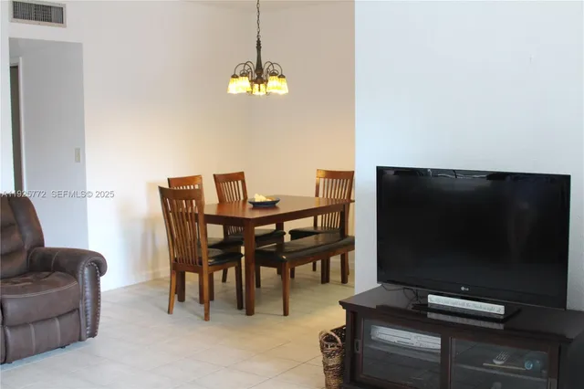 a view of a livingroom with furniture