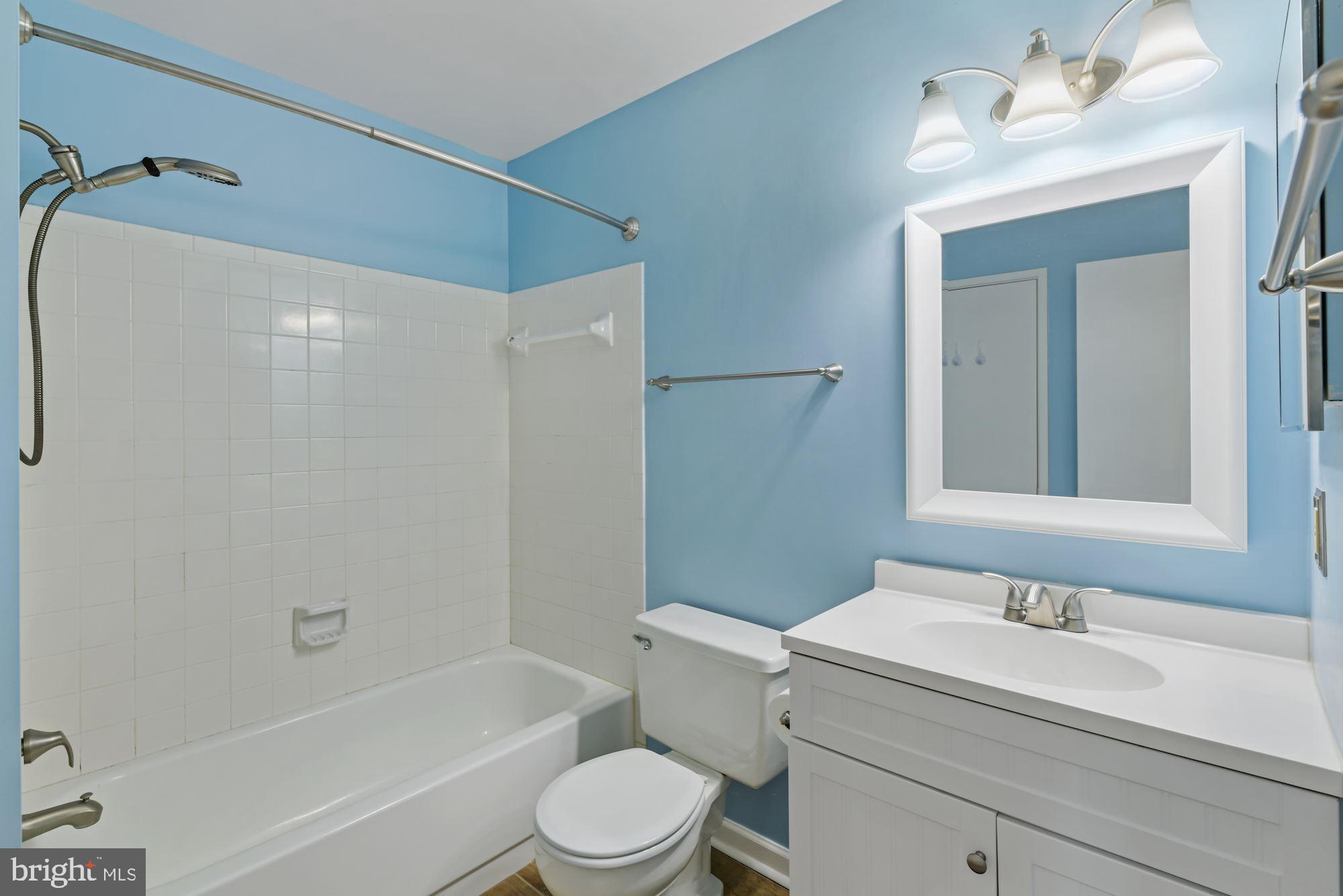 7817 D Harrowgate Circle, Unit 156 Springfield, VA 22152 - Photo 19 of 26 Bathroom