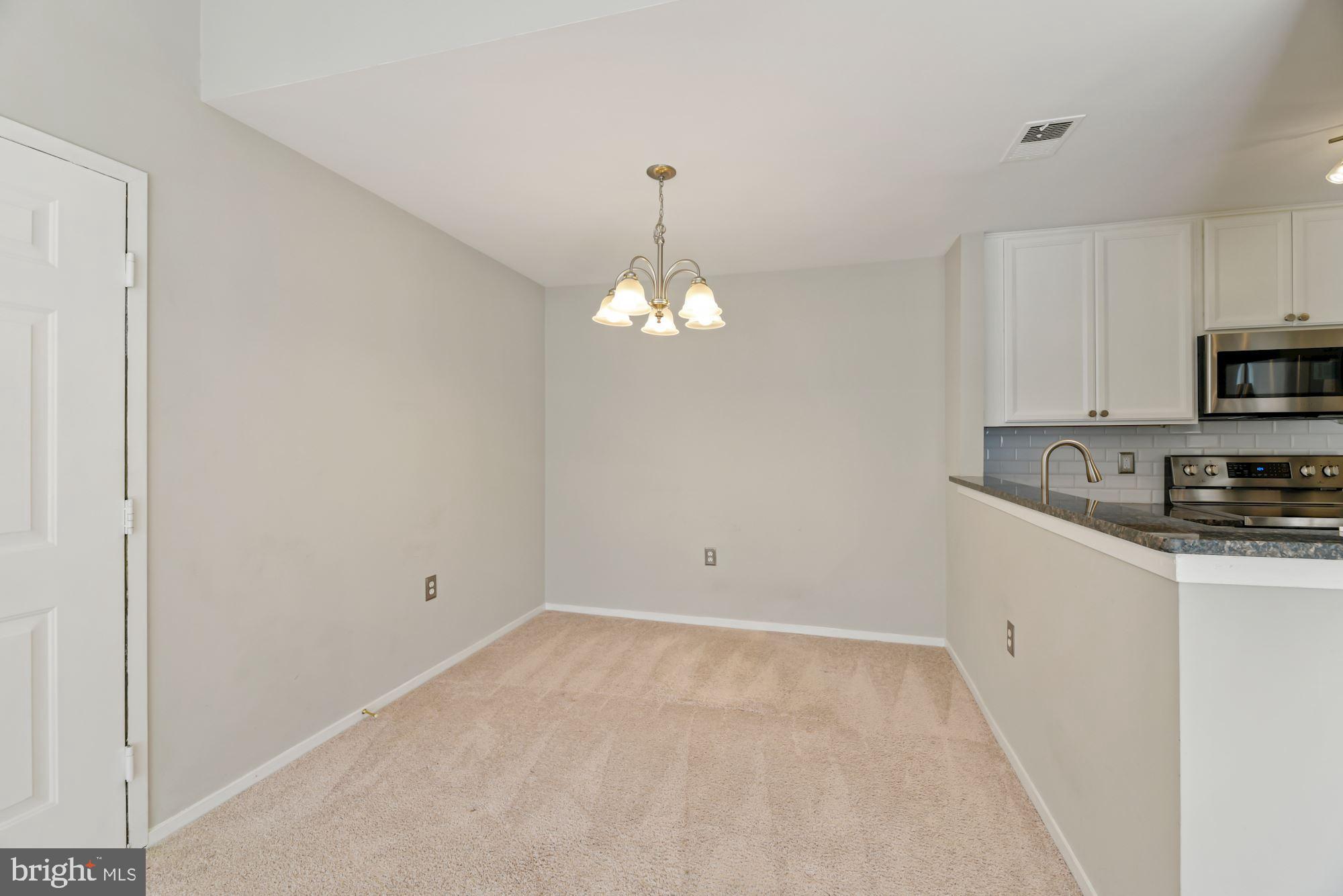 7817 D Harrowgate Circle, Unit 156 Springfield, VA 22152 - Photo 9 of 26 Dining Room