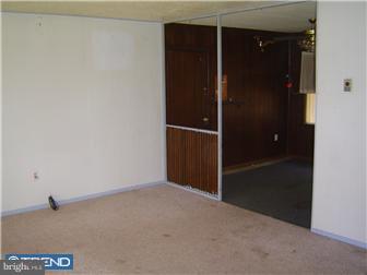 40 Jollybrook Road Levittown, PA 19056 - Photo 5 of 6 a view of closet