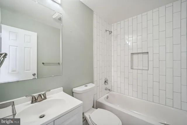 $2,400 | 9708 Glen View Drive, Clinton, MD 20735