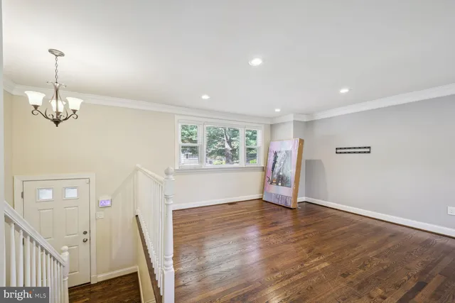 $2,400 | 9708 Glen View Drive, Clinton, MD 20735