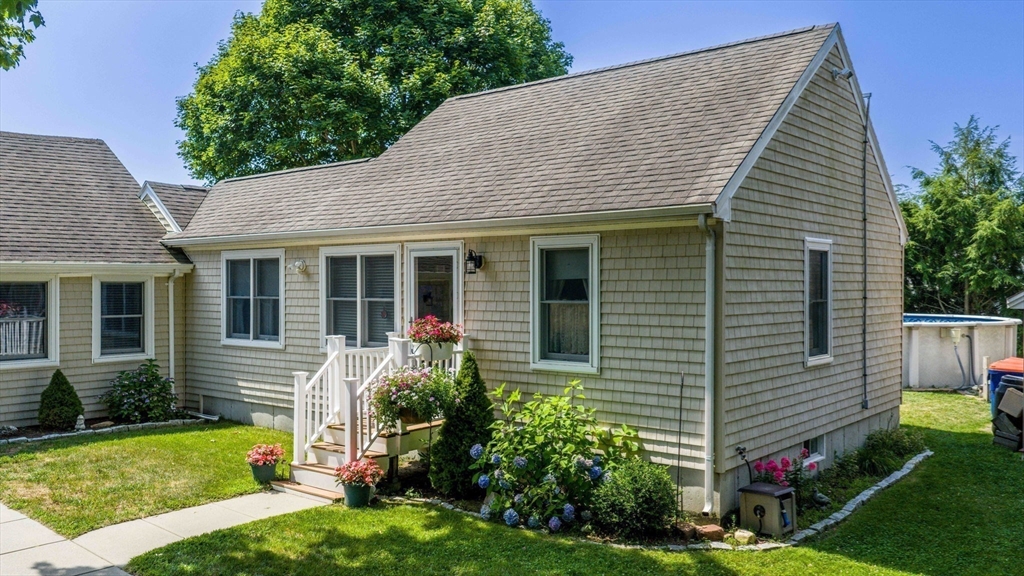 34 River Road Mattapoisett, MA 02739 - Photo 16 of 29 Gallery Image 16