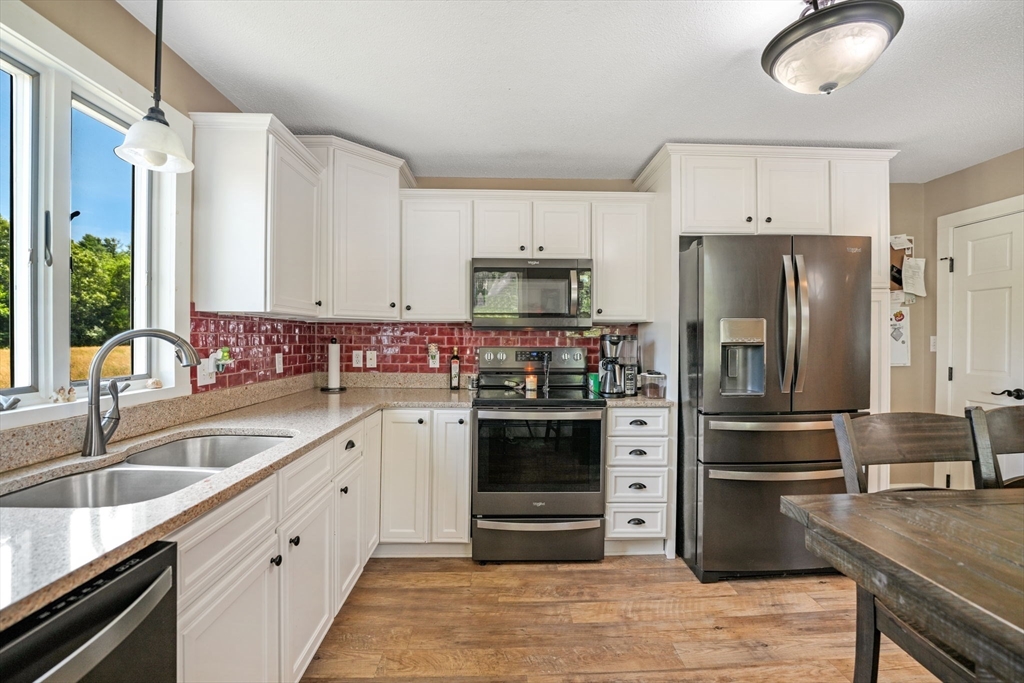 34 River Road Mattapoisett, MA 02739 - Photo 7 of 29 Gallery Image 7