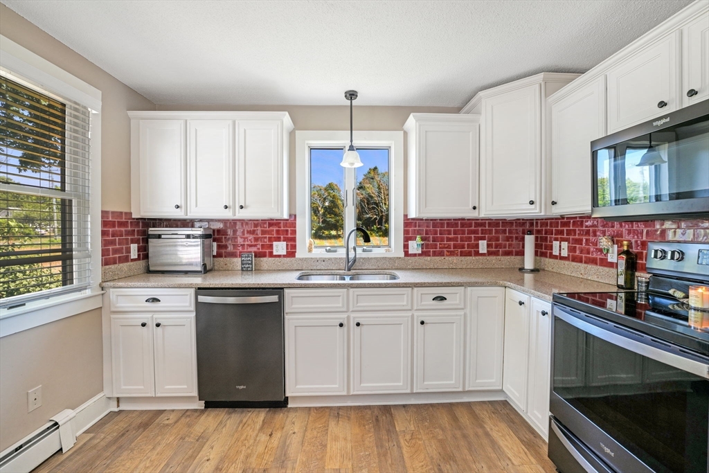 34 River Road Mattapoisett, MA 02739 - Photo 8 of 29 Gallery Image 8