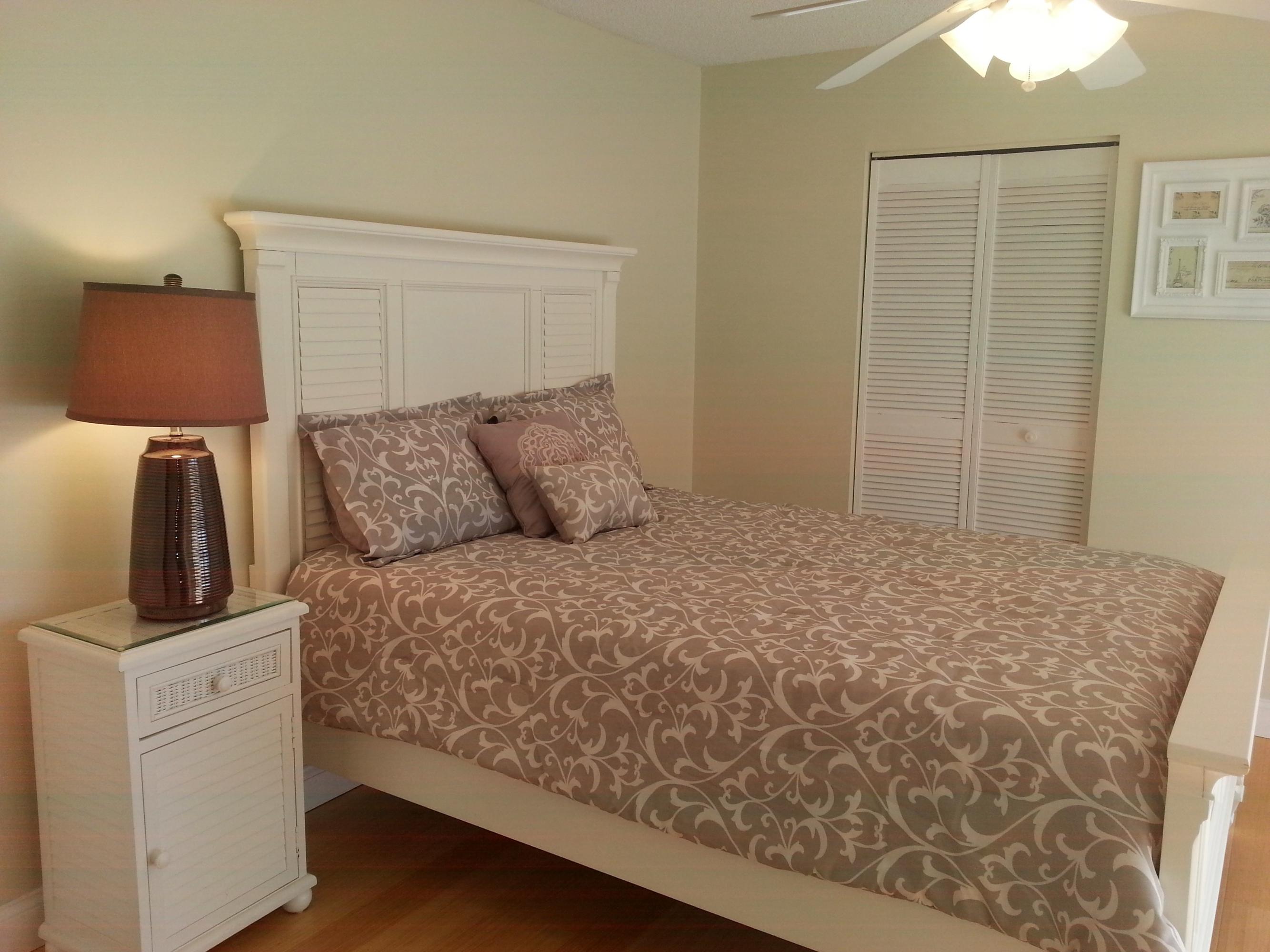 169 Seabreeze Circle Jupiter, FL 33477 - Photo 17 of 25 Guest Bedroom