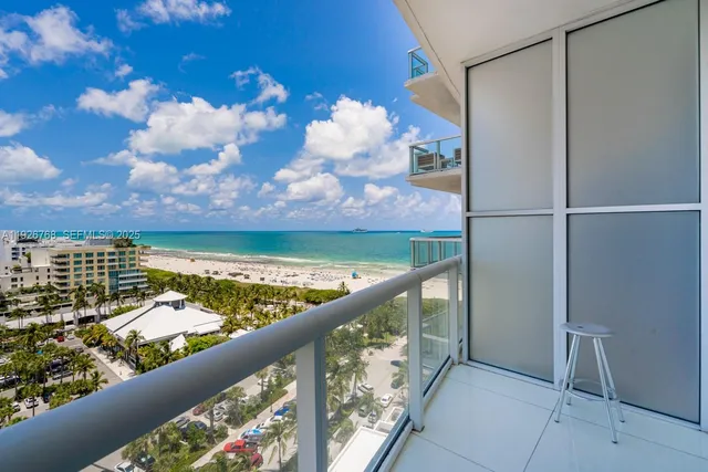 $20,000 | 50 South Pointe Drive, Unit 1506, Miami Beach, FL 33139