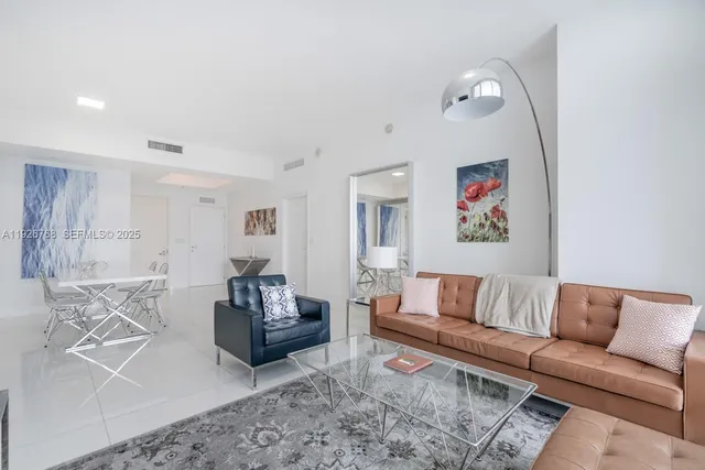 $20,000 | 50 South Pointe Drive, Unit 1506, Miami Beach, FL 33139