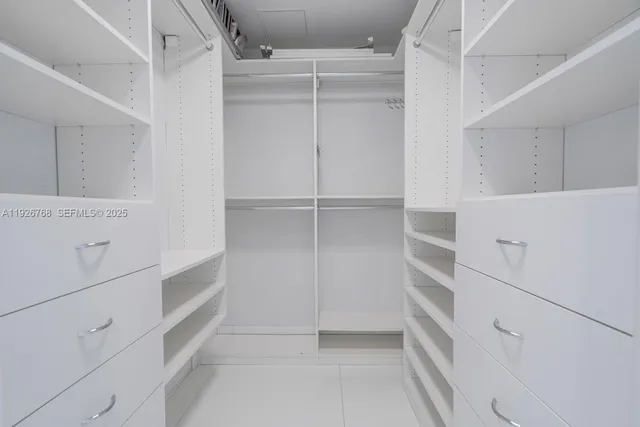 $20,000 | 50 South Pointe Drive, Unit 1506, Miami Beach, FL 33139