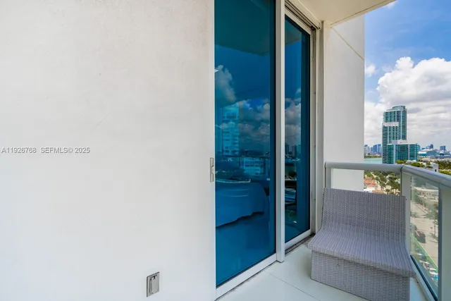 $20,000 | 50 South Pointe Drive, Unit 1506, Miami Beach, FL 33139