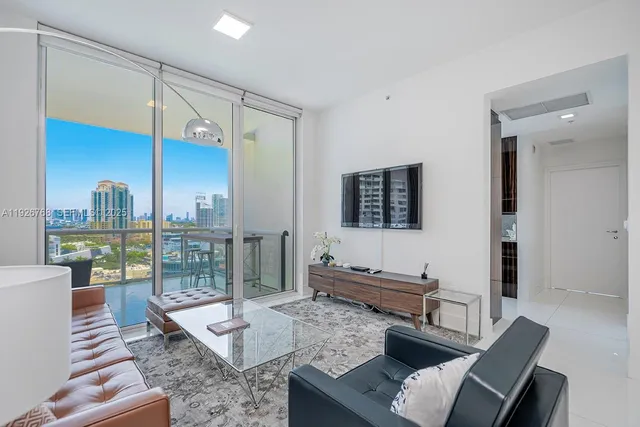 $20,000 | 50 South Pointe Drive, Unit 1506, Miami Beach, FL 33139