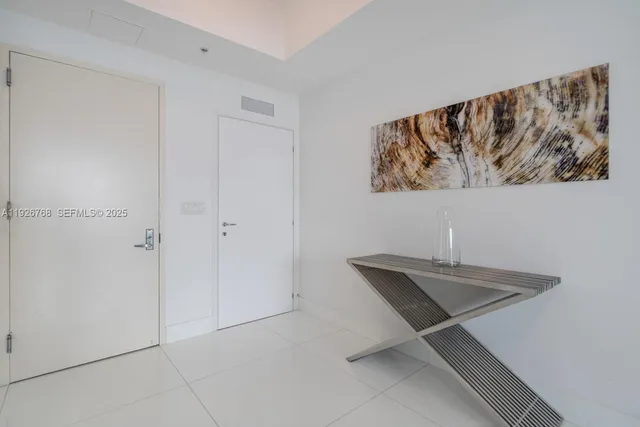 $20,000 | 50 South Pointe Drive, Unit 1506, Miami Beach, FL 33139