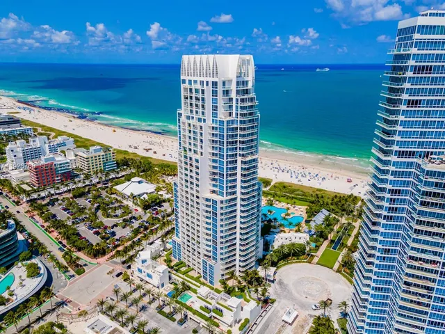 $20,000 | 50 South Pointe Drive, Unit 1506, Miami Beach, FL 33139