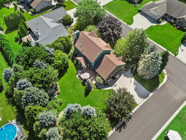 $569,000 | 1114 Silent Sunday Court, Caledonia, WI 53402