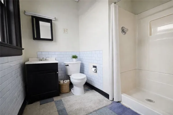 $950 | 134-136 Castle Street, Unit 2, Geneva City, NY 14456