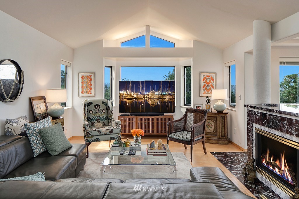 125 Northwest 48th Street Seattle, WA 98107 - Photo 2 of 19
