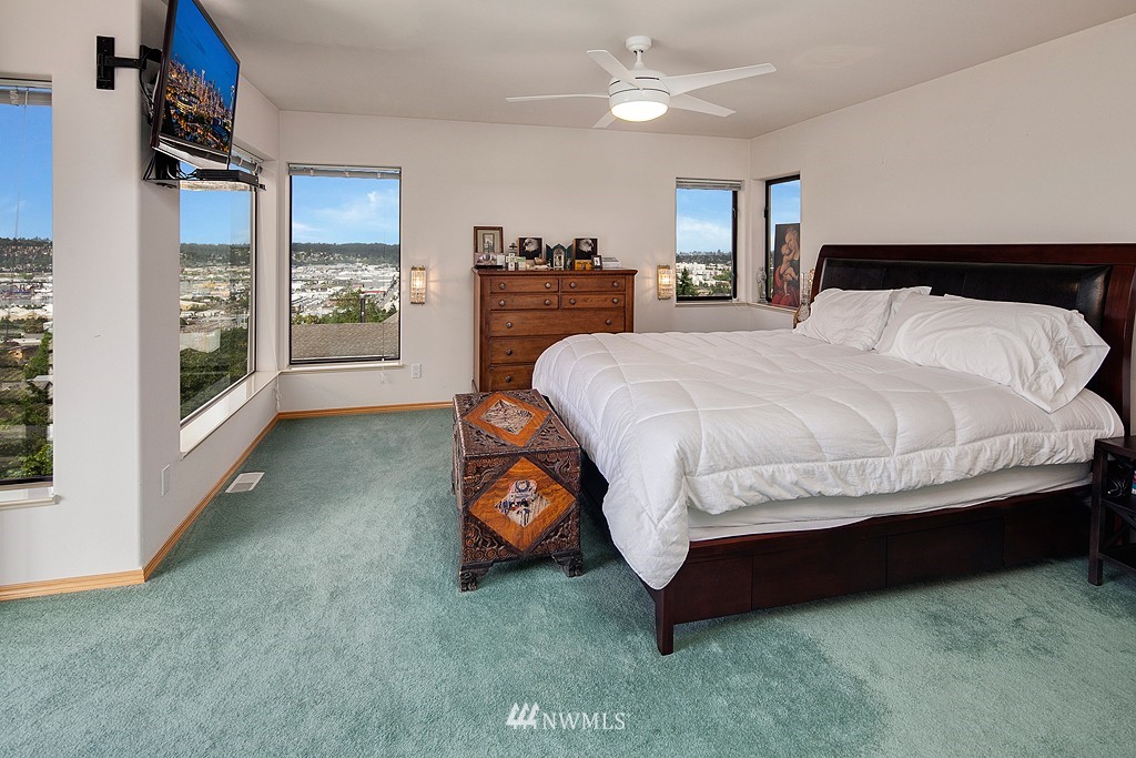 125 Northwest 48th Street Seattle, WA 98107 - Photo 12 of 19