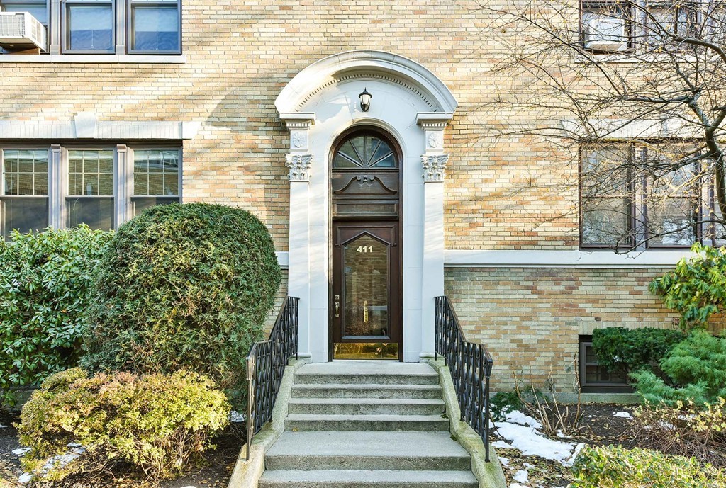 411 Washington Street, Unit 5 Brookline, MA 02446 - Photo 13 of 14