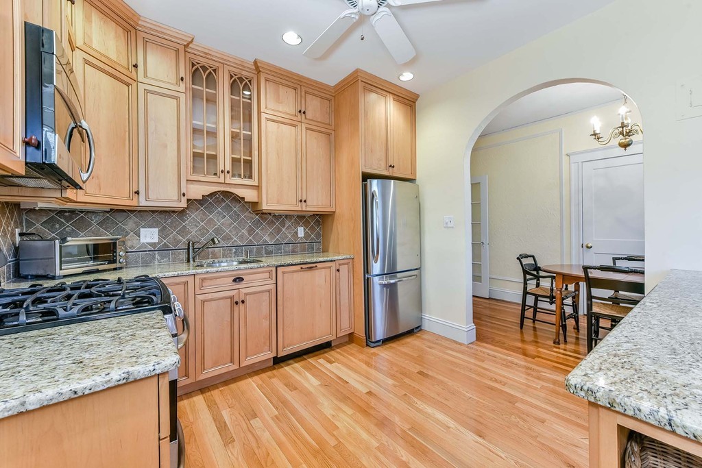 411 Washington Street, Unit 5 Brookline, MA 02446 - Photo 3 of 14