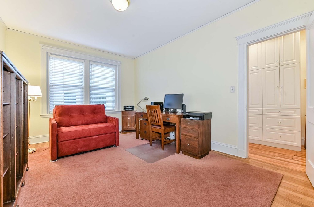 411 Washington Street, Unit 5 Brookline, MA 02446 - Photo 9 of 14