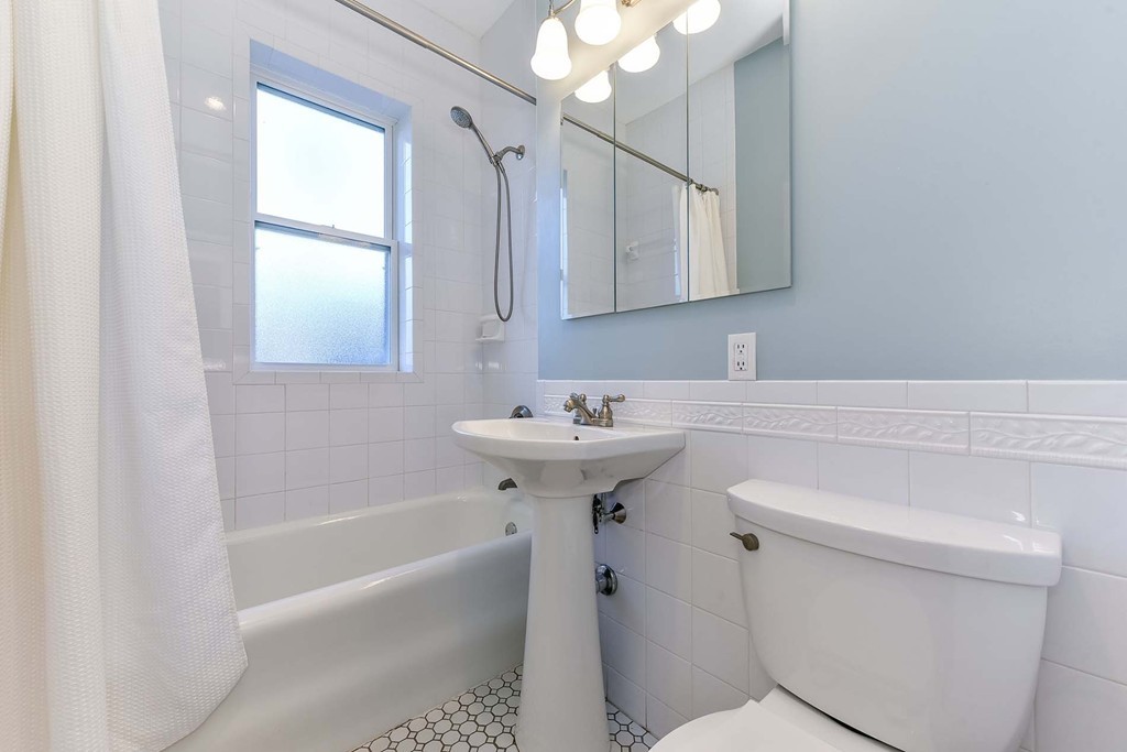 411 Washington Street, Unit 5 Brookline, MA 02446 - Photo 10 of 14