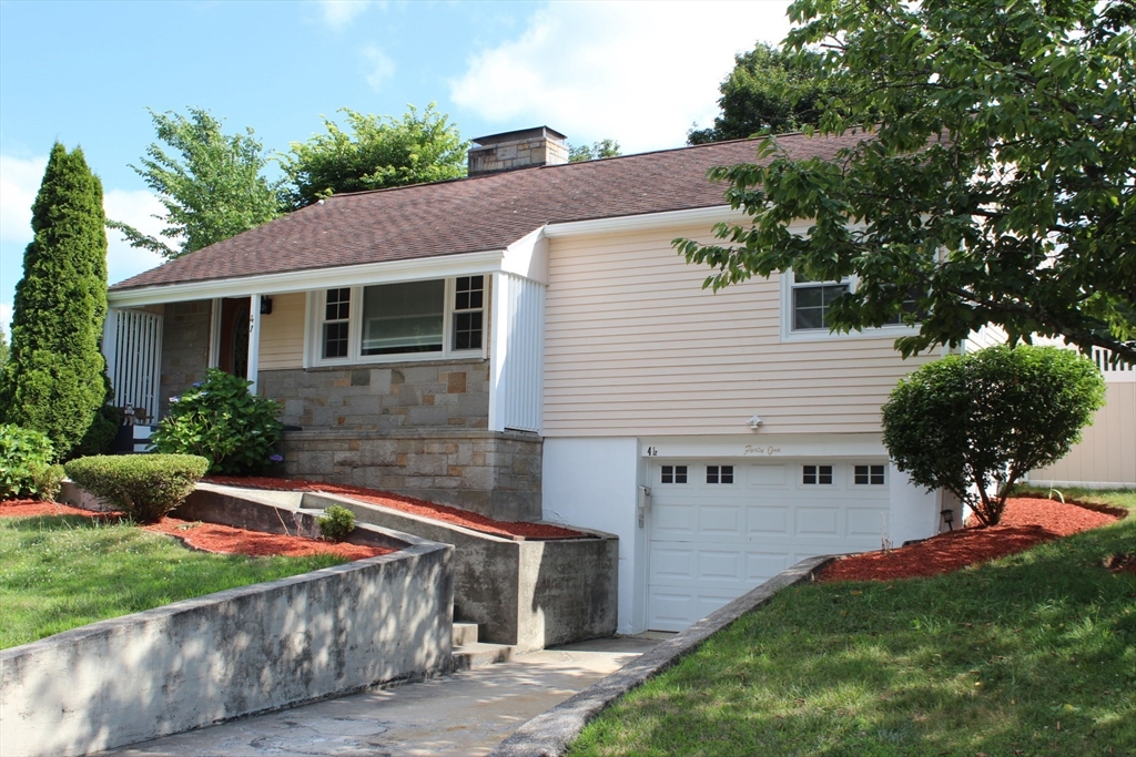 41 Eagle Road Worcester, MA 01605 - Photo 3 of 28