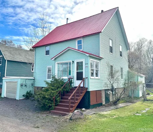 $118,000 | 57423 10th Street, Calumet, MI 49913