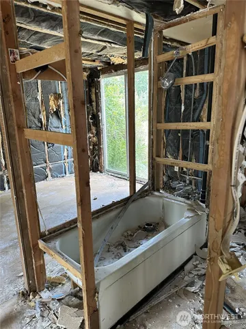 a view of a back yard of the house