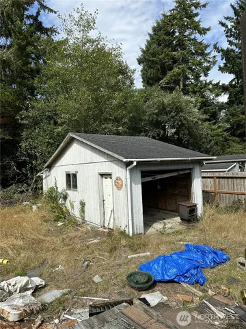 a backyard of a house