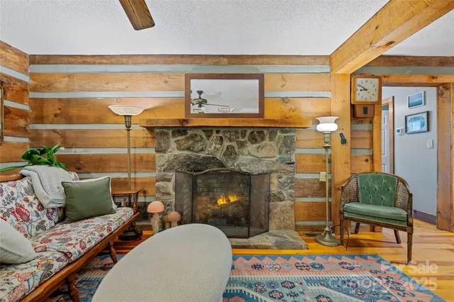 $535,000 | 499 East Poplar Drive, Hendersonville, NC 28792