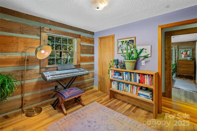 $535,000 | 499 East Poplar Drive, Hendersonville, NC 28792