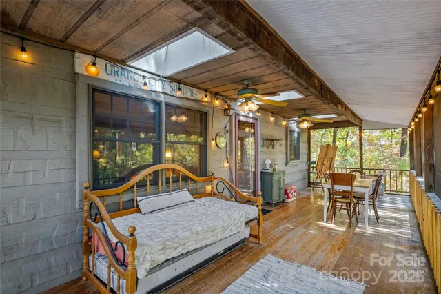 $535,000 | 499 East Poplar Drive, Hendersonville, NC 28792