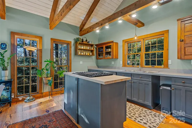 $535,000 | 499 East Poplar Drive, Hendersonville, NC 28792