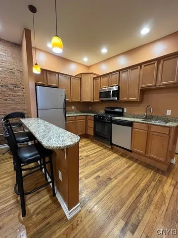 $1,200 | 2 West Park Row, Unit 4, Kirkland, NY 13323