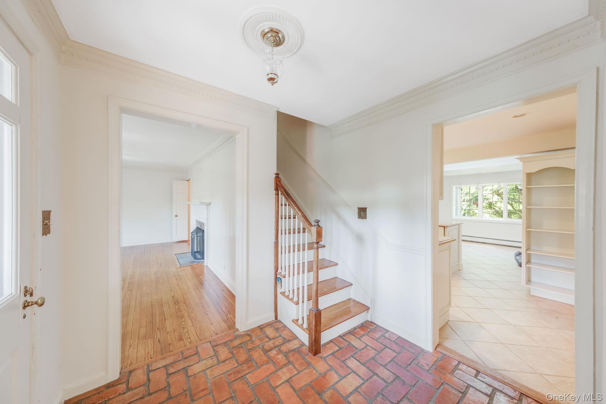 194 Huntington Bay Road Huntington, NY 11743 - Photo 19 of 50