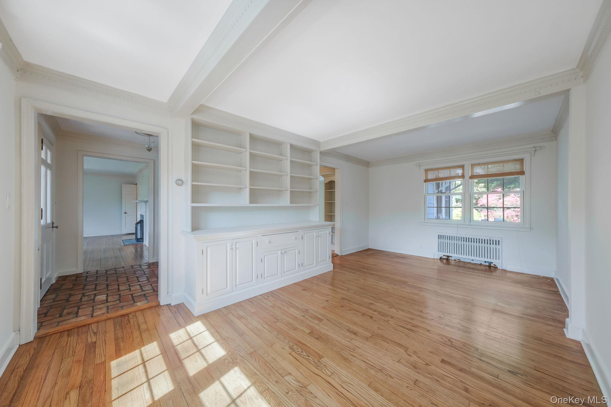 194 Huntington Bay Road Huntington, NY 11743 - Photo 20 of 50