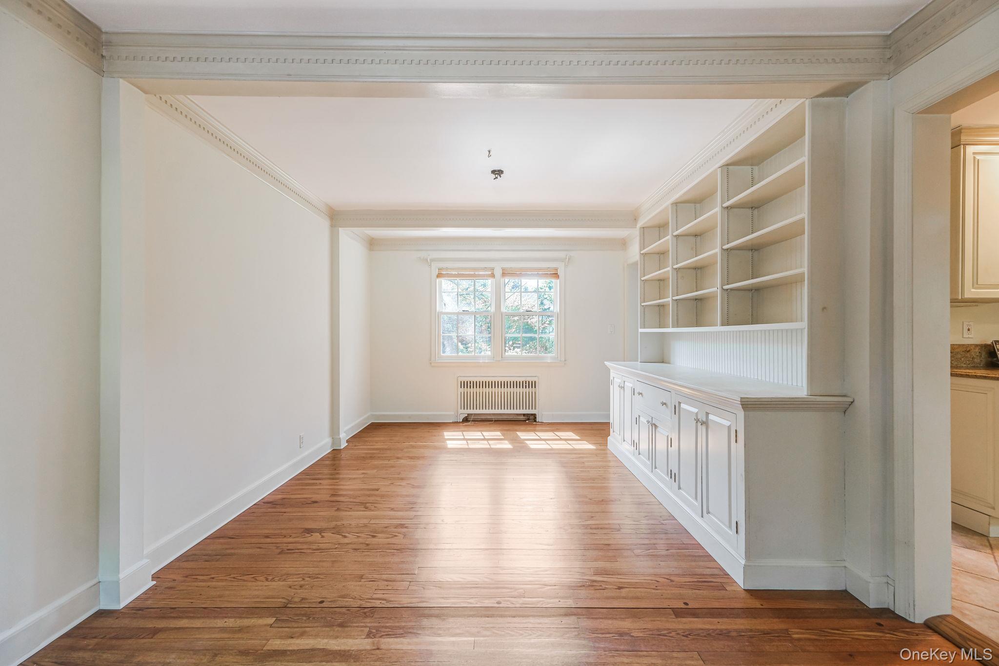 194 Huntington Bay Road Huntington, NY 11743 - Photo 22 of 50