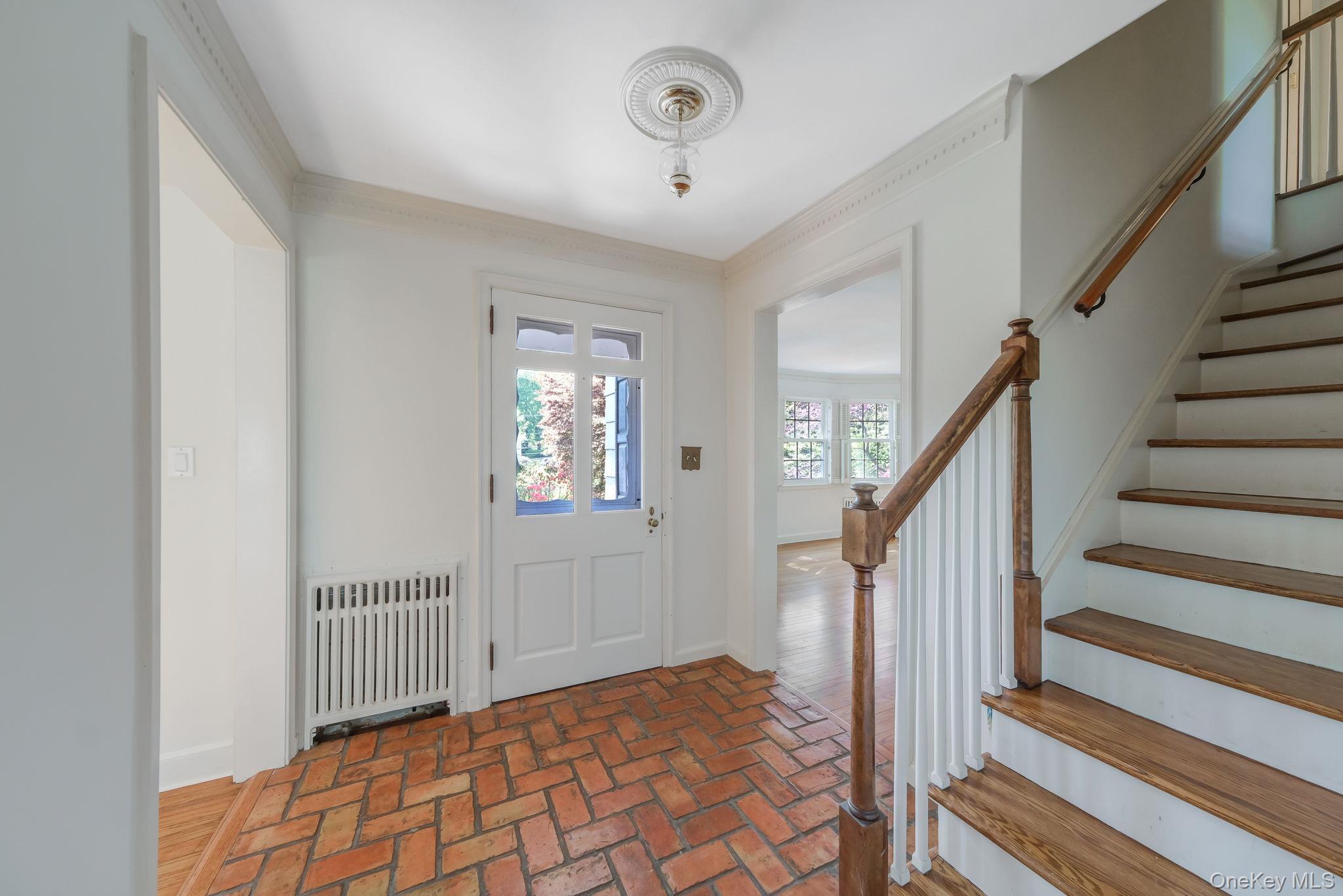 194 Huntington Bay Road Huntington, NY 11743 - Photo 23 of 50