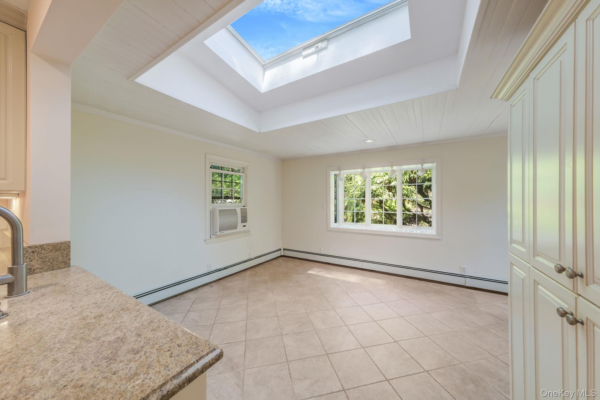 194 Huntington Bay Road Huntington, NY 11743 - Photo 27 of 50