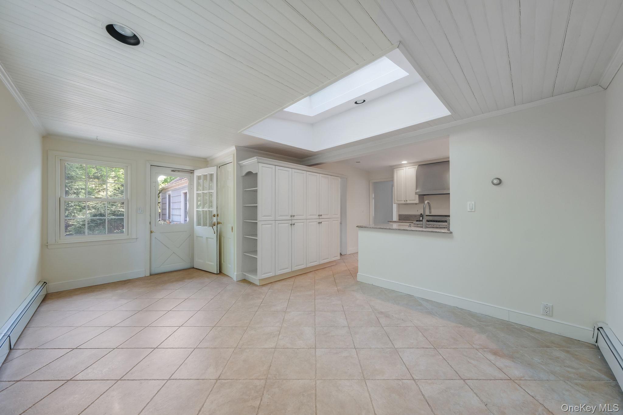194 Huntington Bay Road Huntington, NY 11743 - Photo 29 of 50