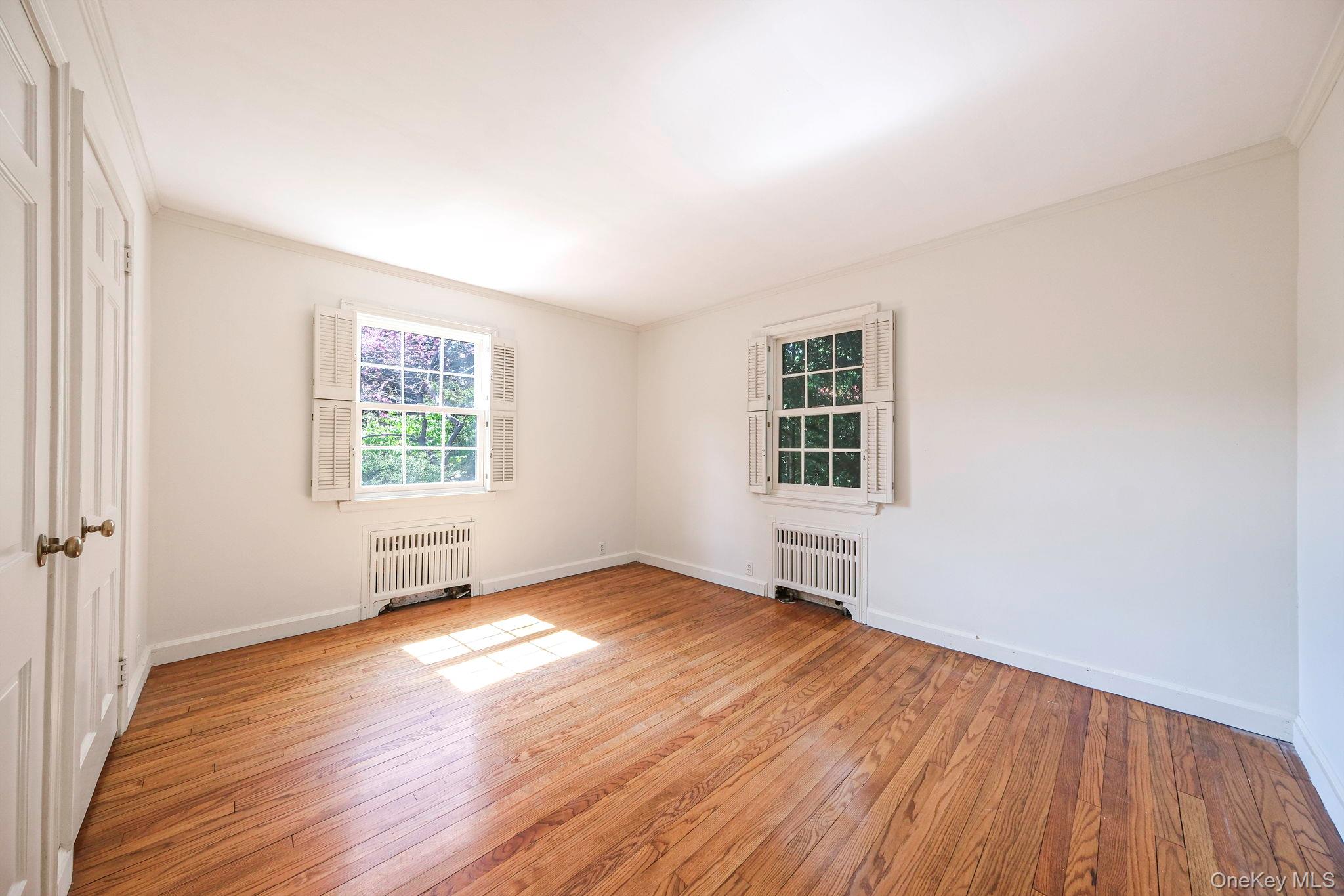 194 Huntington Bay Road Huntington, NY 11743 - Photo 34 of 50
