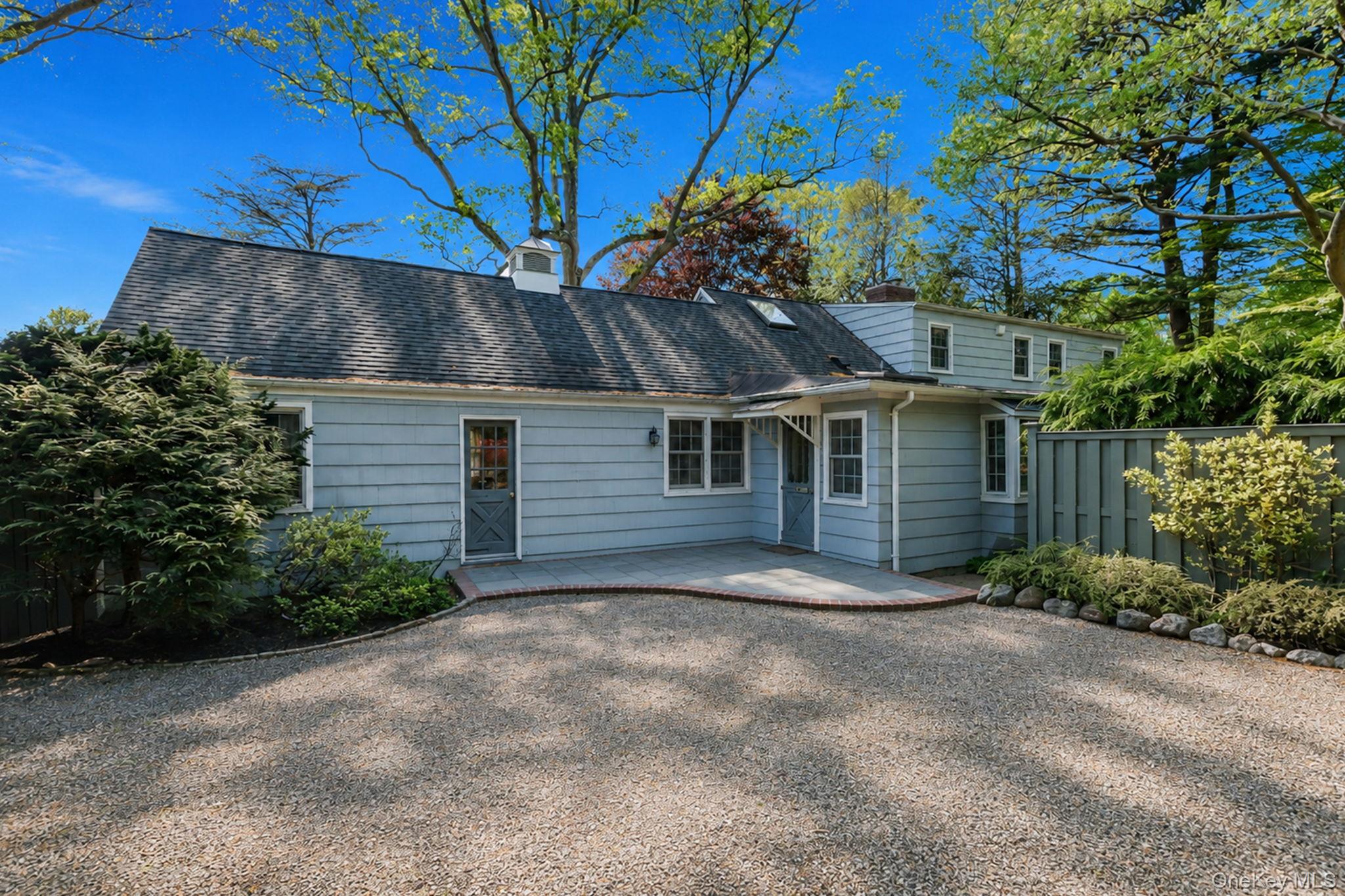 194 Huntington Bay Road Huntington, NY 11743 - Photo 7 of 50