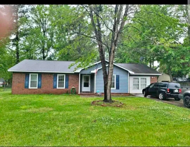 $2,500 | 308 Cherokee Drive, Summerville, SC 29486