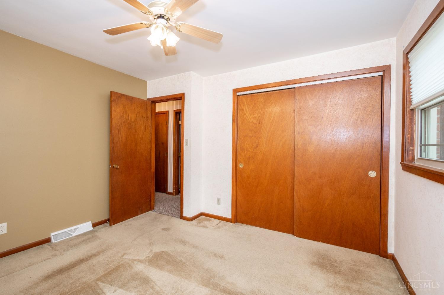 3836 Hubble Road Cincinnati, OH 45247 - Photo 16 of 35