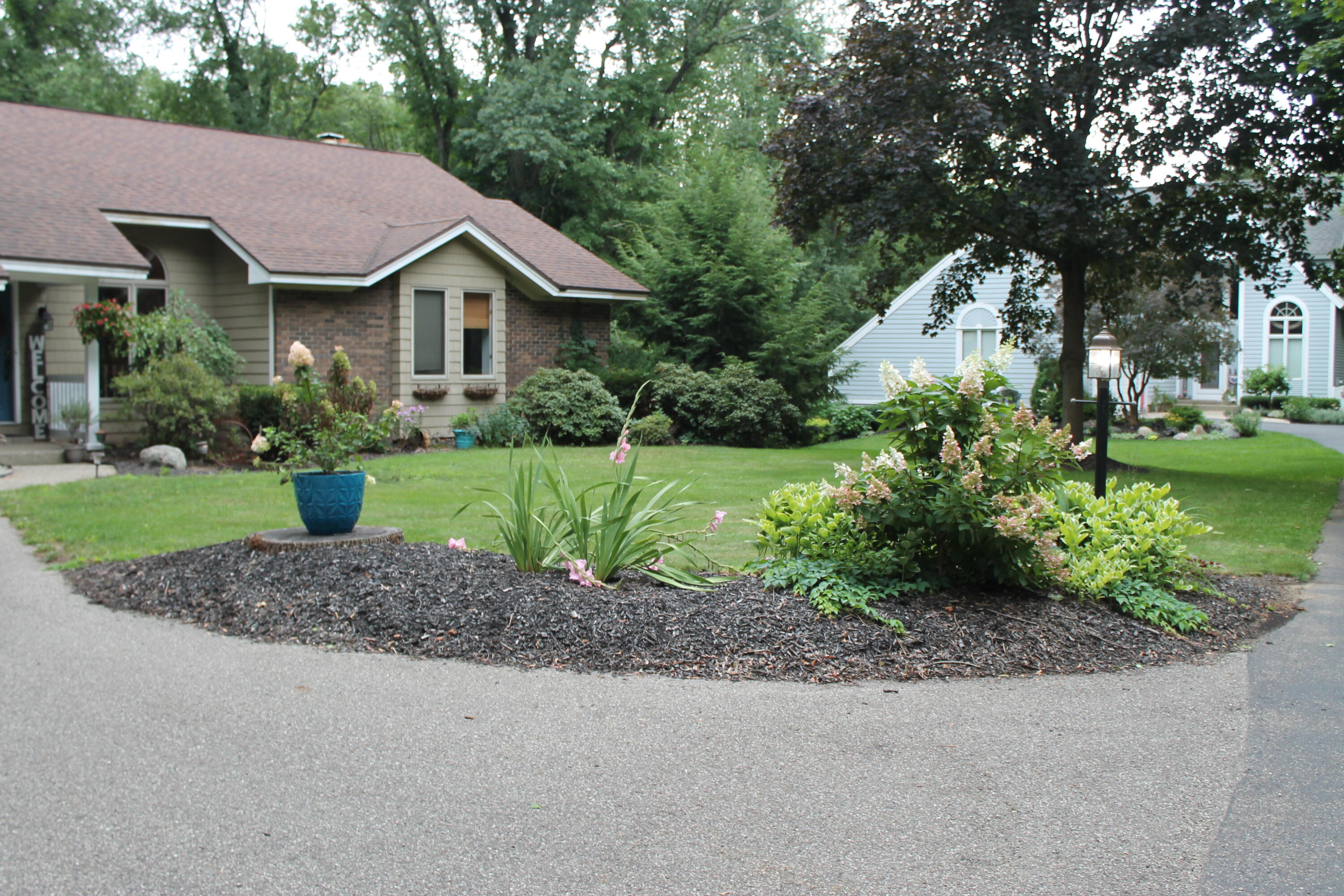 448 Riley Street Holland, MI 49424 - Photo 2 of 23 IMG_9407