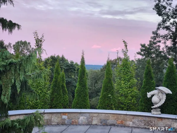 $3,100,000 | 4 Sunrise Lane, Bridgewater, CT 06752