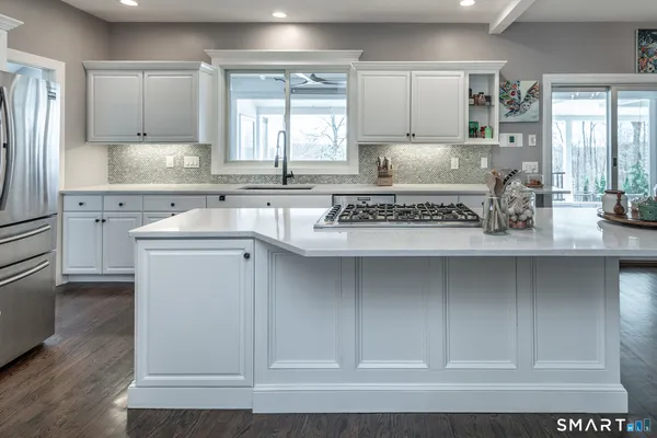 $3,100,000 | 4 Sunrise Lane, Bridgewater, CT 06752