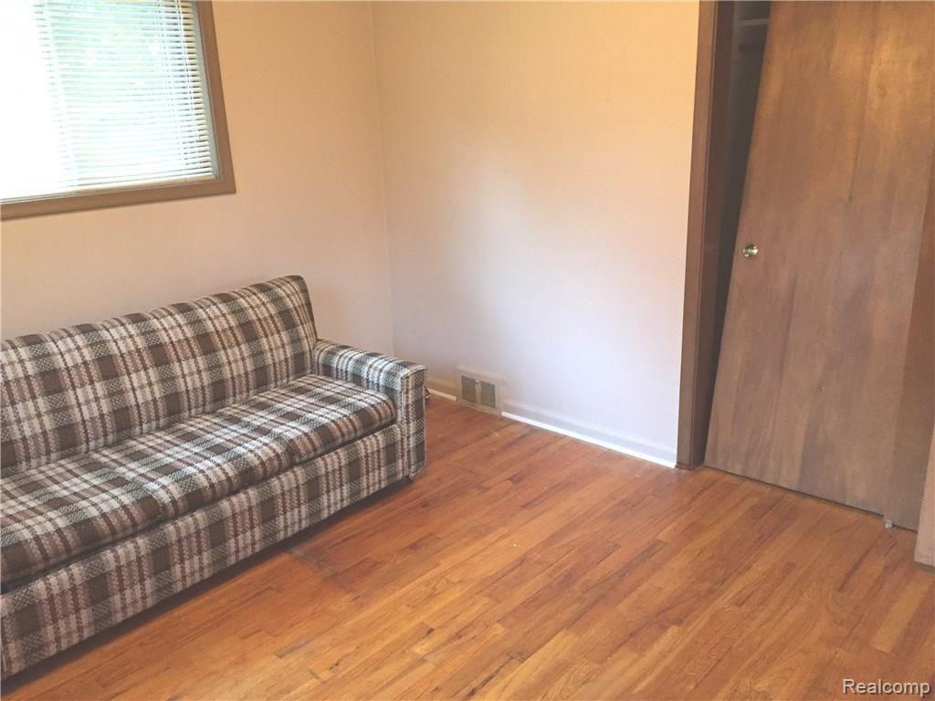 11308 Erdmann Road Sterling Heights, MI 48314 - Photo 10 of 21 IMG_0595.JPG