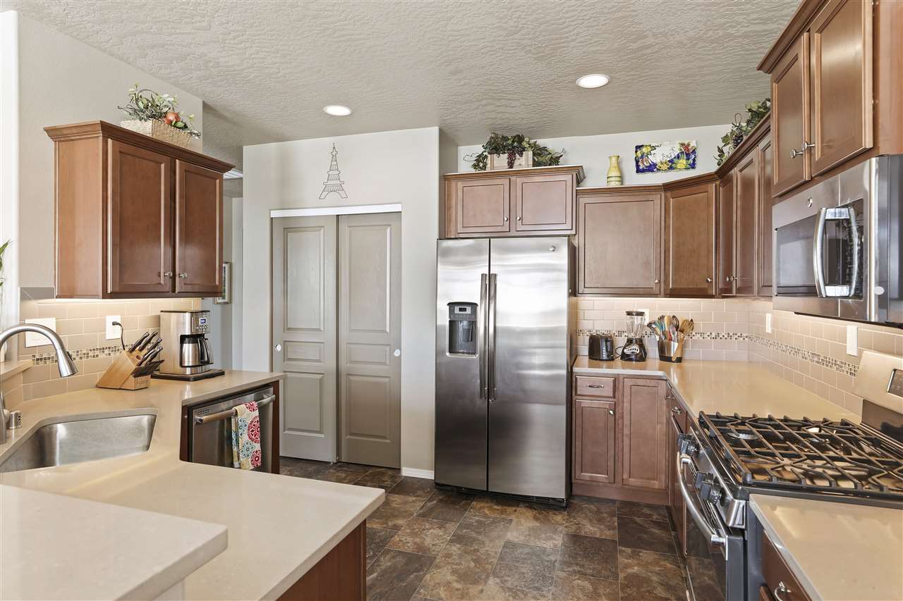 6964 Forest Ridge Drive Spokane, WA 99224 - Photo 5 of 20 Gallery Image 5