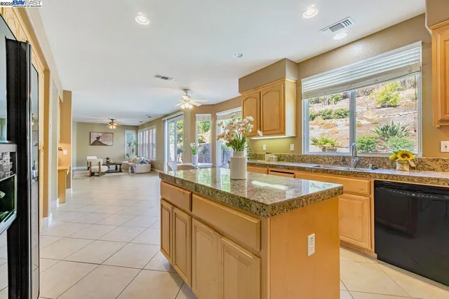 $1,595,000 | 5391 Fernbank Drive, Concord, CA 94521